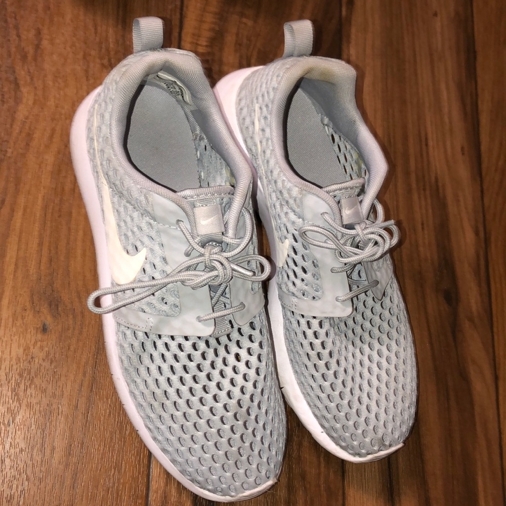 Summer running shoes